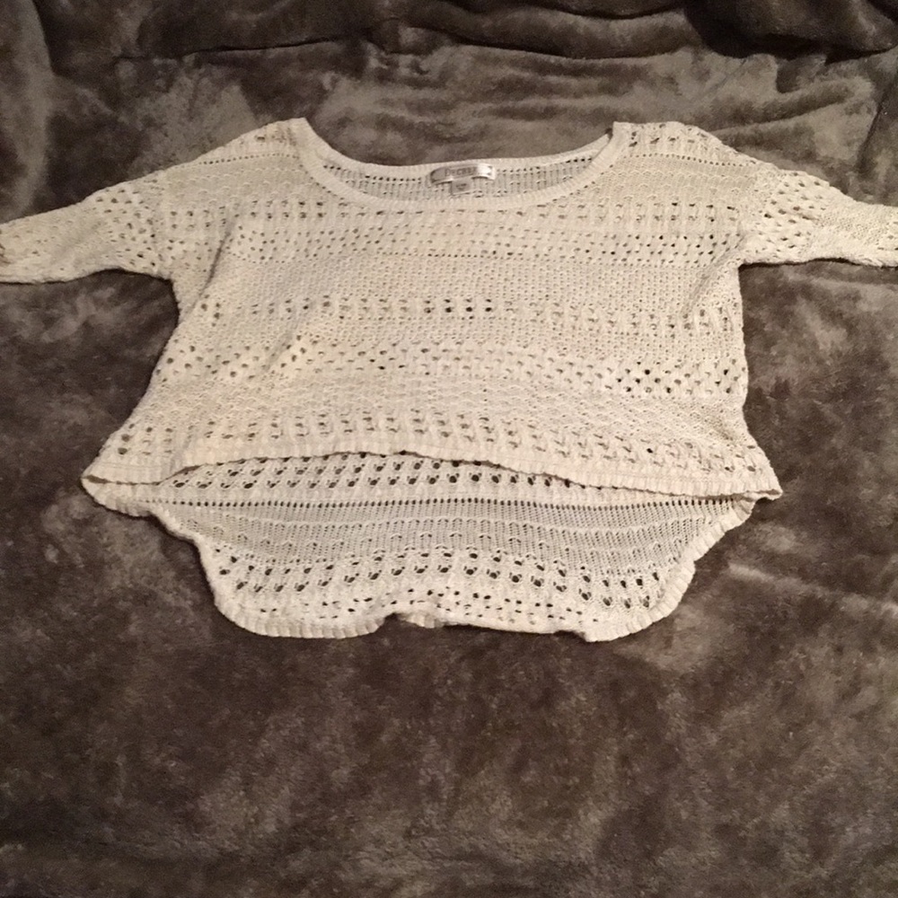 Knit shirt.